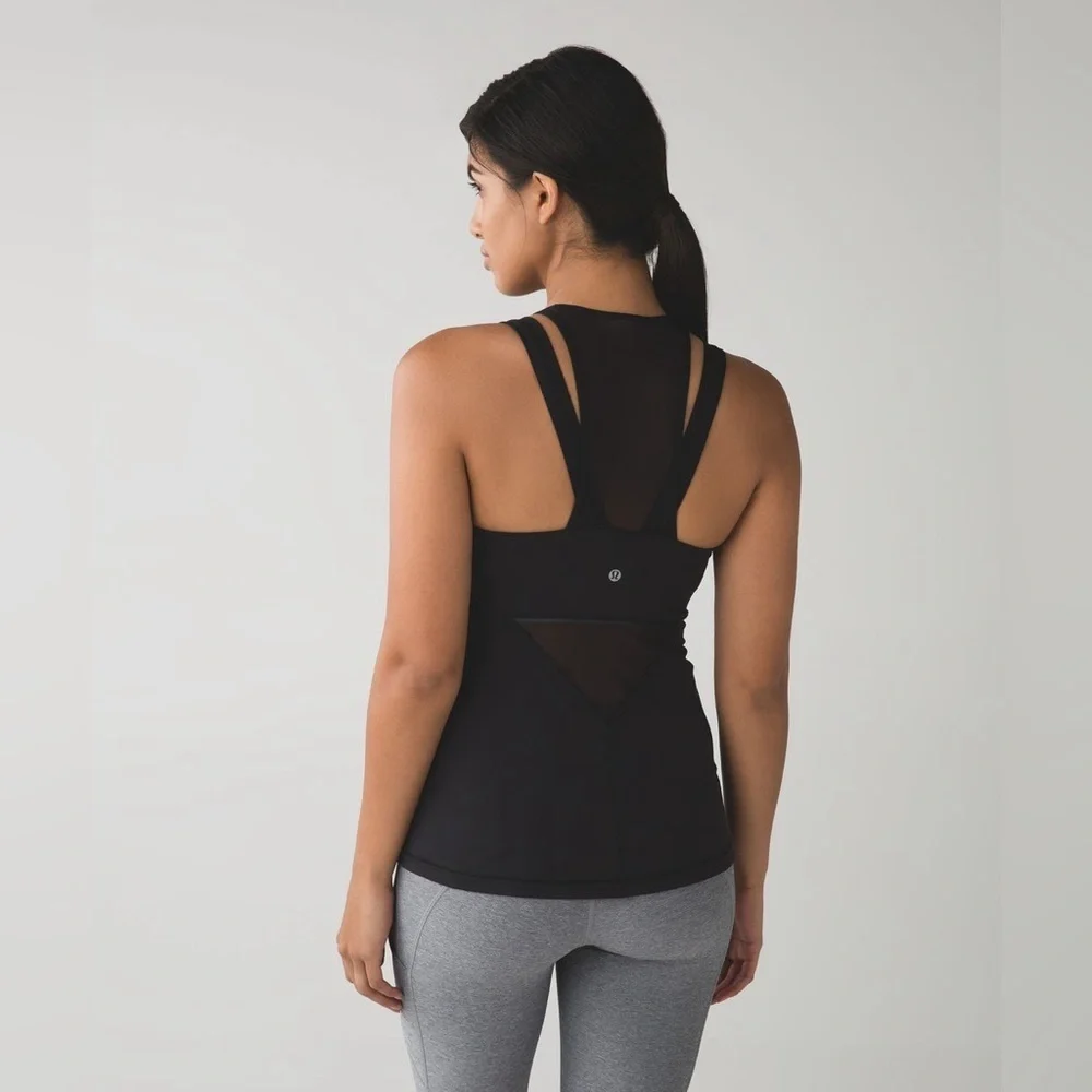 Lululemon Running In The City Tank in Black Size 4